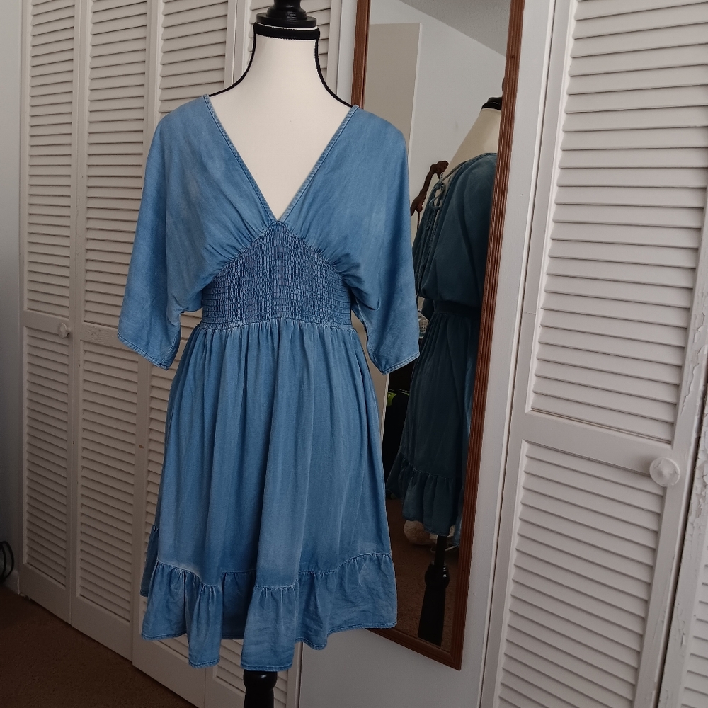 She +Sky super soft jean tie in back 3 quarter sleeve dress size m.  A1